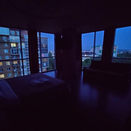 Micromegas Apartments Chernivtsi Bagian luar foto