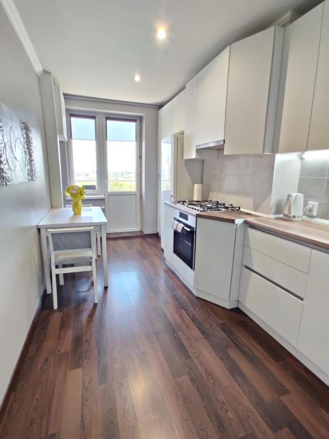 Micromegas Apartments Chernivtsi Bagian luar foto