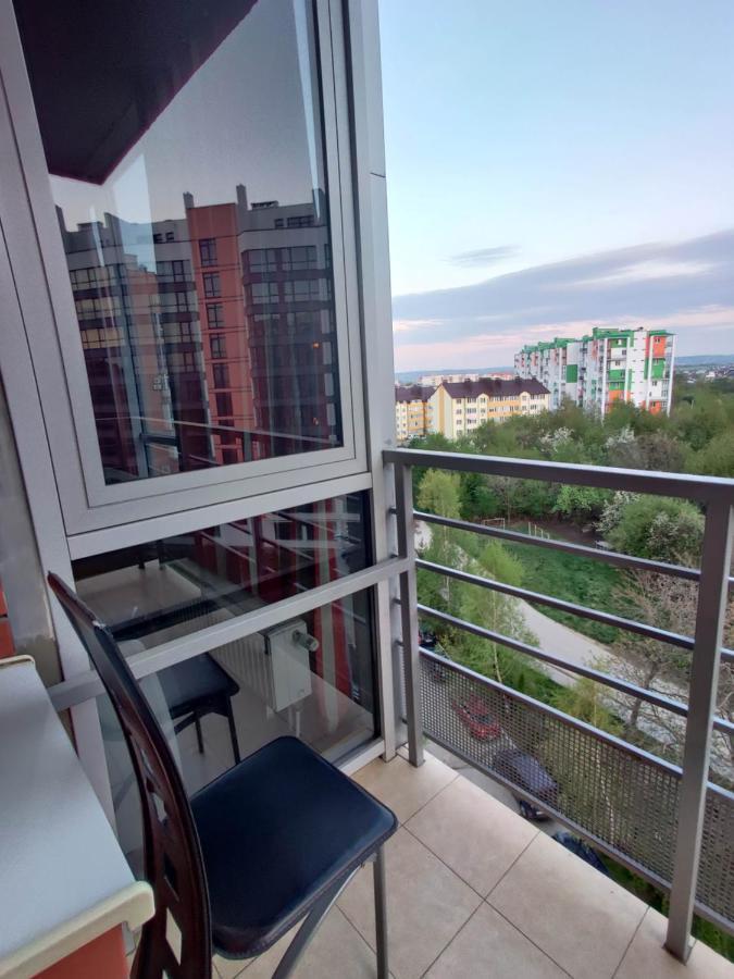 Micromegas Apartments Chernivtsi Bagian luar foto